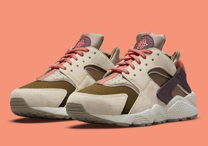 Nike-Air-Huarache-DQ9319-200-4-1