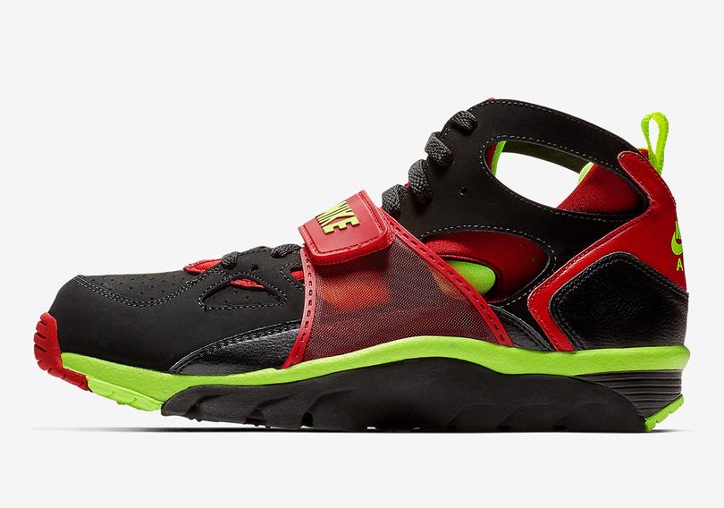 Nike-Air-Trainer-Huarache-679083-020-1