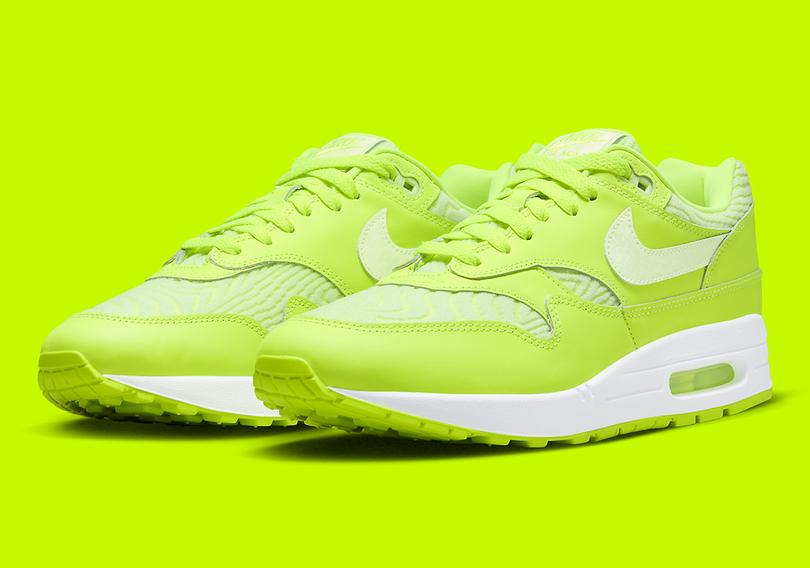 nike-air-max-1-volt-topography-fn6832-702-4