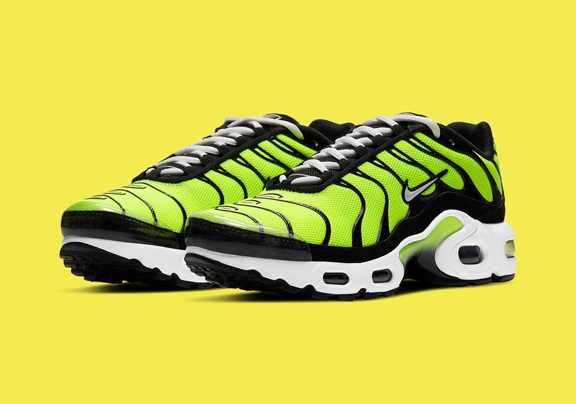 nike-air-max-plus-gs-hot-lime-CD0609-301-8