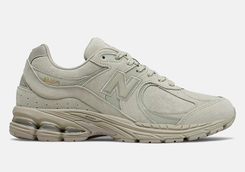 New-Balance-2002R-Stucco-Tan-2