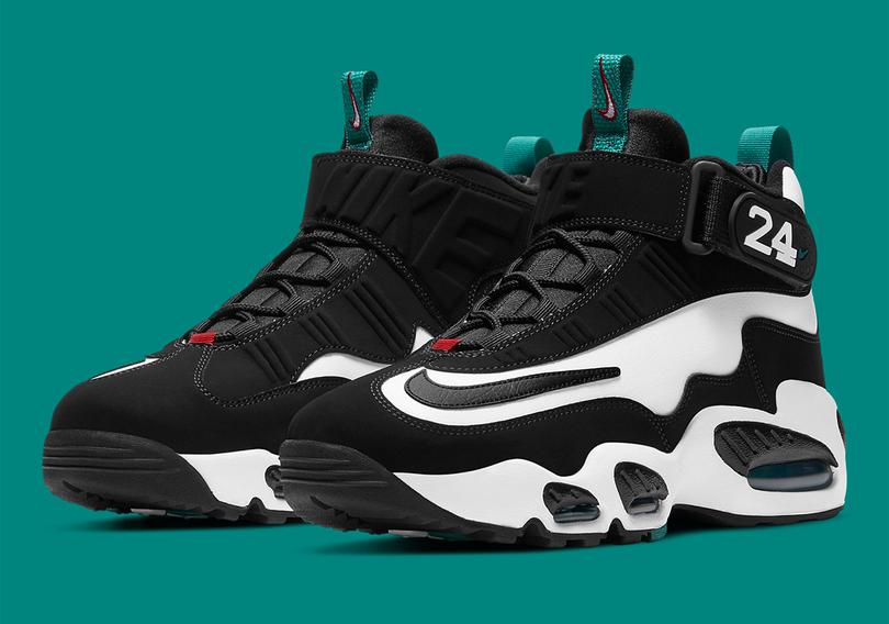 nike-air-griffey-max-1-freshwater-2021-DD8558-100-8