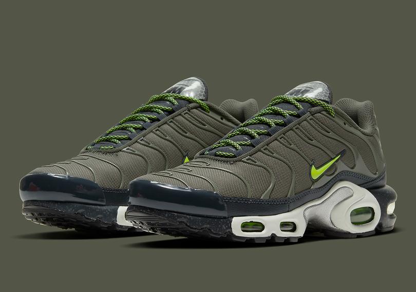 Nike-Air-Max-Plus-DB4609_300-Release-Info-3