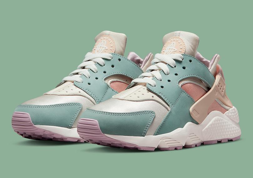 nike-air-huarache-light-orewood-brown-dusty-sage-DQ4990-104-6