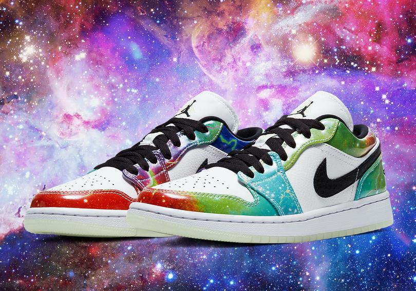 Air-Jordan-1-Low-Galaxy-WMNS-CW7310_909-0