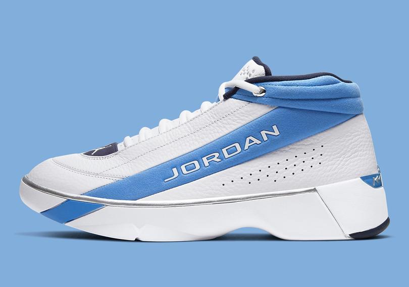 Air-Jordan-Team-Showcase-CD4150-104-4